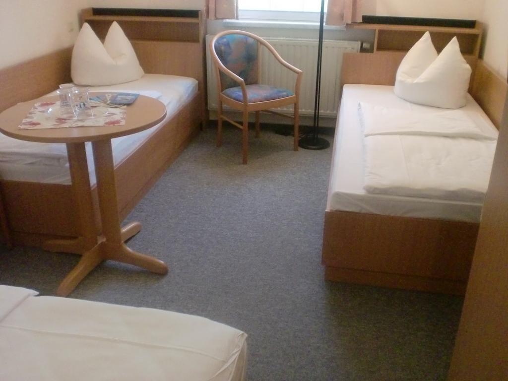 Hotel & Restaurant "Zum Firstenstein" Konigshain ภายนอก รูปภาพ