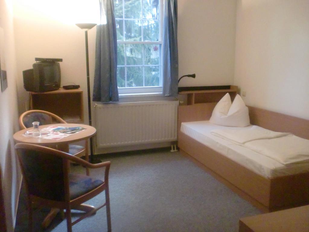 Hotel & Restaurant "Zum Firstenstein" Konigshain ภายนอก รูปภาพ